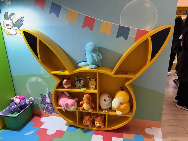 200여종의 포켓몬 상품을 만날 수 있었던 포켓몬스토어