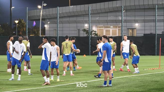 ▲ 훈련 중인 알 힐랄 선수들&nbsp;