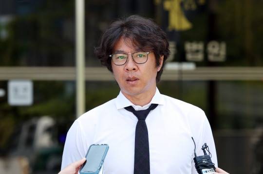 '도박자금 사기' 혐의로 법원 출석한 임창용. 사진[연합뉴스]