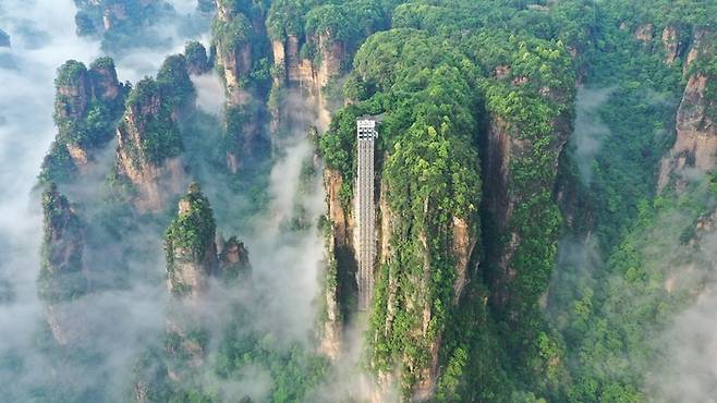 장자제 백룡 엘레베이터 / 사진=모두투어