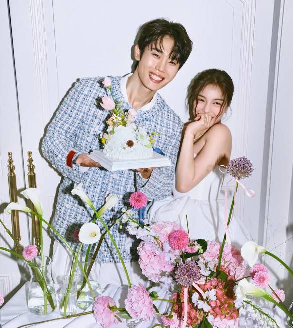 최시훈-에일리/최시훈 소셜미디어