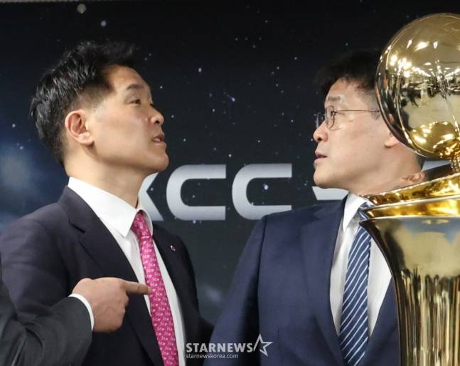LG 조상현 감독(왼쪽)과 현대모비스 조동현 감독. /사진=김진경 대기자
