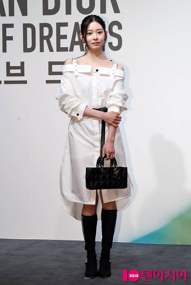 텐아시아 DB