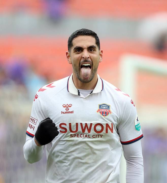 지난 19일 안양전 득점 후 세레머니를 하는 싸박