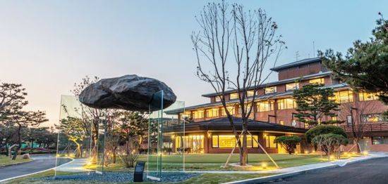 금강CC의 스타트 하우스인 팔각정이다. 금강CC