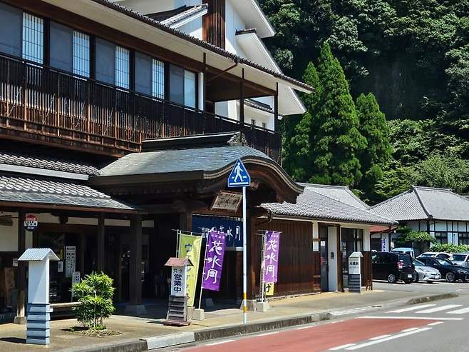 28b9d932da836ff23bea87e441837764acfa061afade2e8c7c1812673b3e763fa34fde