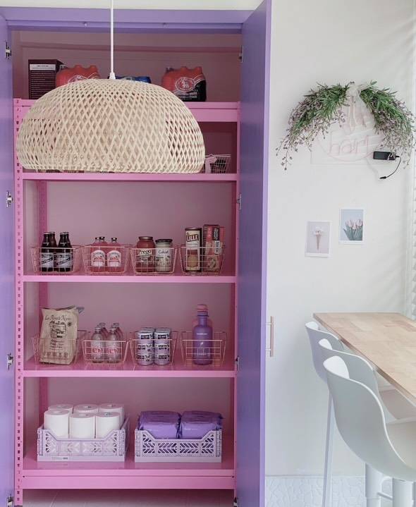 최근 개성과 취향, 라이프스타일을 반영한 공간으로 팬트리를 활용하는 이들이 늘어나고 있다. 베란다 공간을 팬트리로 꾸민 인플루언서 소유하라(@soyuhari)의 집.