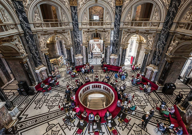 아마도 가장 아름다운 미술관 카페가 아닐까 싶다. ©Kunsthistorisches Museum