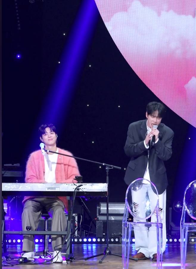 정은지와 이준영은 수지와 백현의 ‘Dream’ 무대를 선보이며 등장했다.사진=KBS2 ‘칸타빌레’ 캡처