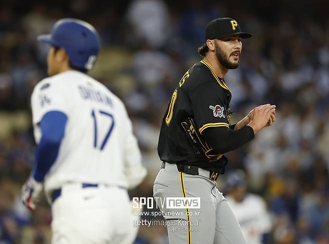 ▲ 폴 스킨스(오른쪽).