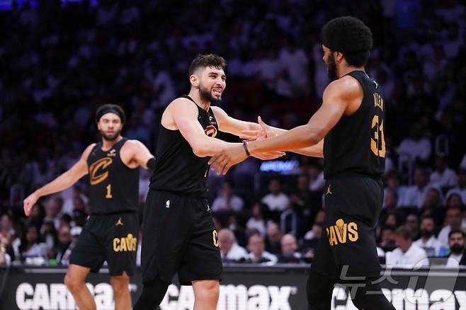 클리블랜드 캐벌리어스는 플레이오프 2라운드 진출까지 1승만 남았다. ⓒ AFP=뉴스1