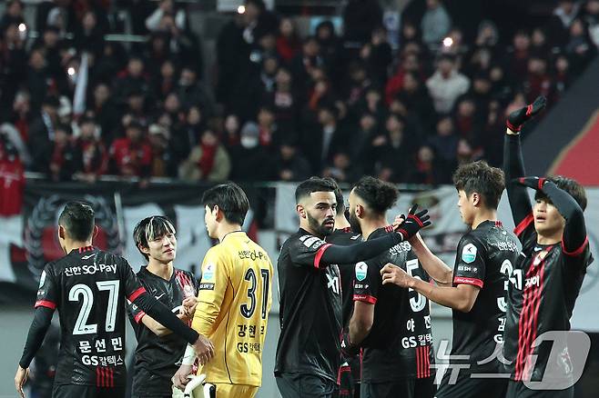 2025-26 아시아축구연맹(AFC) 챔피언스리그 엘리트에 나서는 FC서울. /뉴스1 ⓒ News1 신웅수 기자