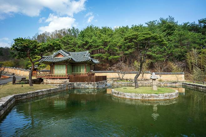 지난해 문을 연 락고재 하회에는 안영환 회장의 손길을 거치지 않은 곳이 없다. /이건송 영상미디어 기자