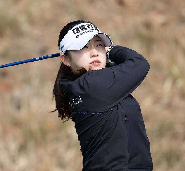 한국여자프로골프(KLPGA) 투어 2025시즌 신설 대회 덕신EPC 챔피언십 우승 경쟁에 뛰어든 임진영 프로. 제공=KLPGA