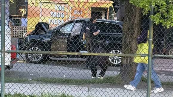 캐나다 밴쿠버에서 거리 축제 도중 차량이 군중에 돌진해 다수의 사상자가 발생했다. [사진=엑스 캡처]