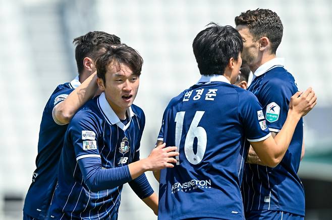 시즌 첫 선발 출전에 공격포인트를 기록한 신인 김현우. 서울 이랜드 FC 제공