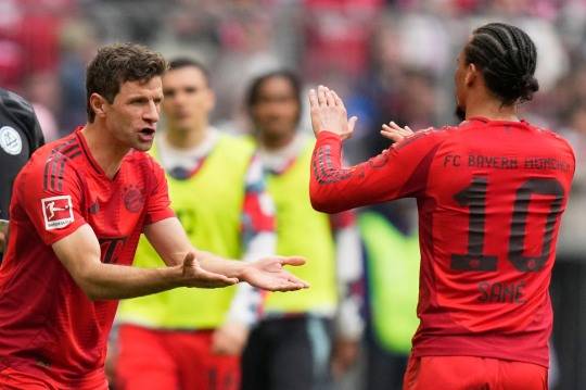 500번째 경기에 투입되는 뮐러. 사진[AP=연합뉴스]