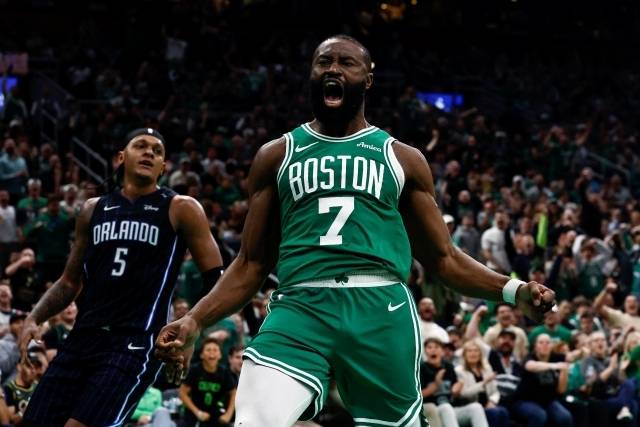 ‘파이널 MVP’ 브라운은 무릎에 이어 손가락 부상까지 안고 뛰고 있다. 사진= Winslow Townson=연합뉴스