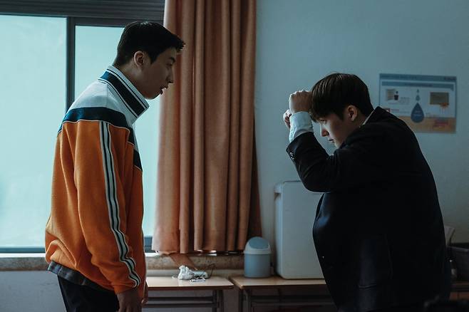 최민영(오른쪽)