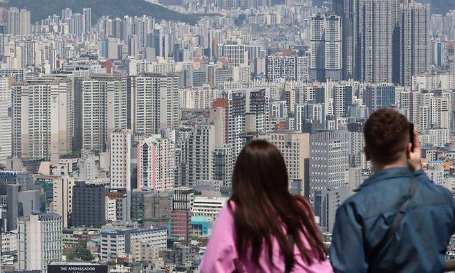 남산에서 바라본 서울 시내 아파트 단지. 연합뉴스