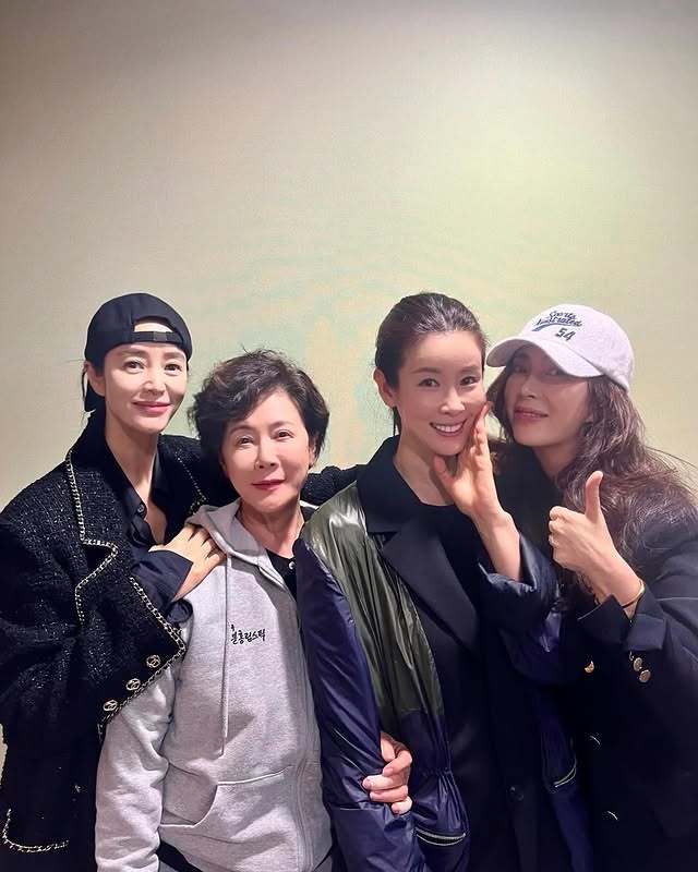 김혜수 SNS 캡처