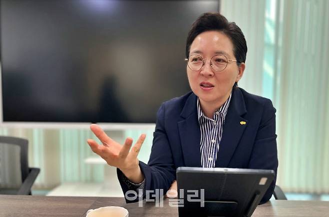 김진강 광주관광재단 사장은 이데일리 The BeLT와의 인터뷰에서 지역 관광·마이스 활성화를 위한 전략으로 기존 판을 바꾸는 ‘변화’ 그리고 이 전략 달성을 위한 전술로 ‘연결’을 꼽았다. (사진=이선우 기자)