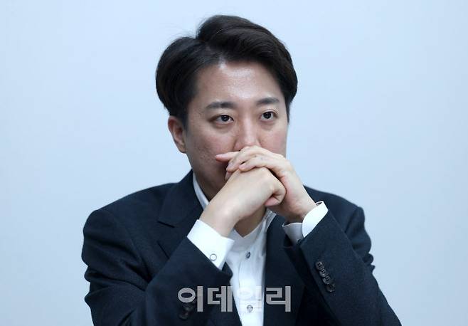 [이데일리 노진환 기자] 이준석 개혁신당 대선 후보가 24일 서울 여의도 국회 의원회관에서 이데일리와 인터뷰를 하고 있다.