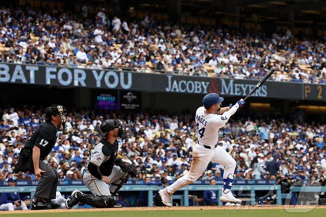 LA 다저스 앤디 파헤스는 28일(한국시간) 열린 메이저리그 피츠버그 파이리츠전에서 5타수 4안타(1홈런) 4타점으로 활약했다. ⓒ AFP=뉴스1