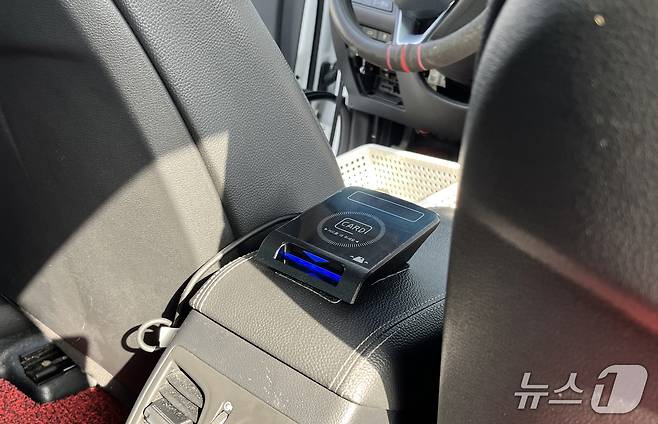 전북자치도 남원시가  택시 뒷자석 카드 단말기 설치 지원에 나선 가운데 시민들이 긍정적 평가를 하고 있다.(남원시 제공. 재판매 및 DB금지)/뉴스1