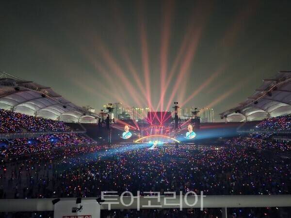 고양종합운동장에서 열린 콜드플레이 내한공연/투어코리아뉴스 정명달 기자 (사진=라이브네이션코리아 제공)