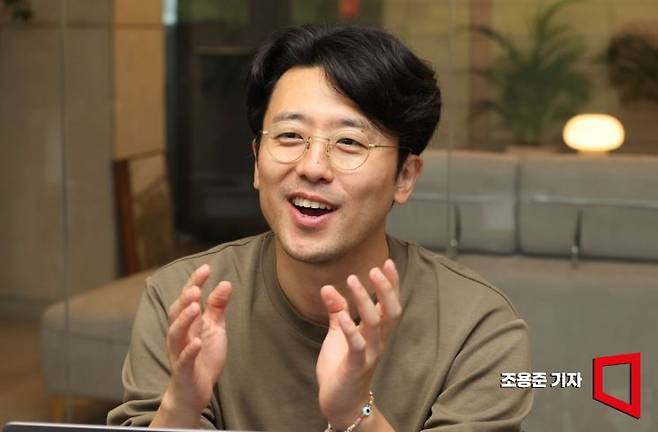 김철우 더벤처스 대표가 서울 성동구 사무실에서 아시아경제와 인터뷰 하고 있다. 조용준 기자
