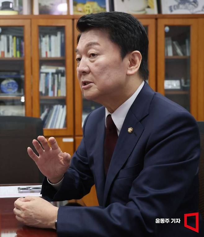 안철수 국민의힘 대선경선 후보가 아시아경제와 인터뷰를 하고 있다. 윤동주 기자