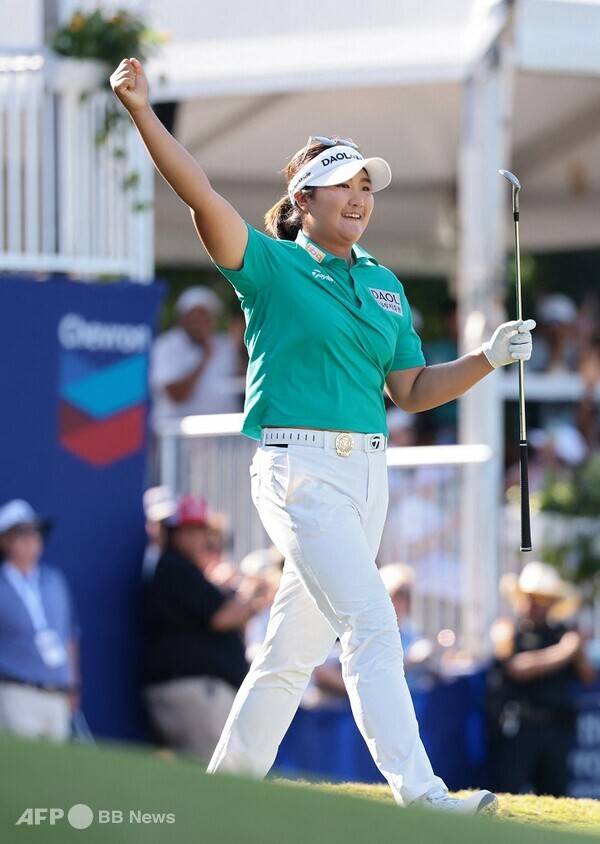 미국여자프로골프(LPGA) 투어 2025시즌 첫 메이저 대회 셰브론 챔피언십 우승 경쟁에 가세했던 유해란 프로가 4라운드 18번홀에서 이글을 기록한 모습이다. 사진제공=ⓒAFPBBNews = News1