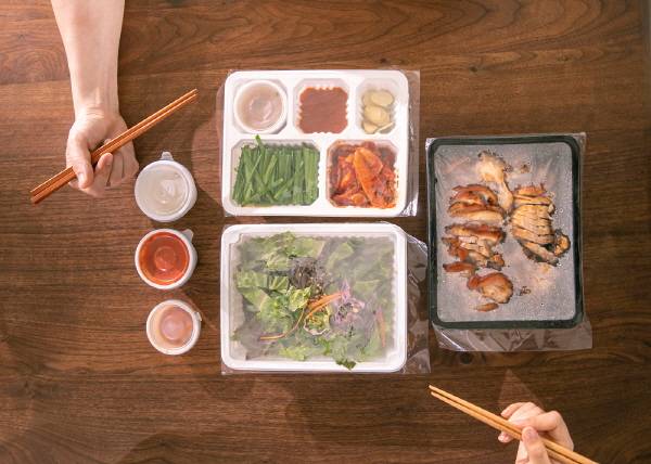 가급적 플라스틱 등 일회용 포장에 담긴 식품 섭취를 줄여야 미세 플라스틱 노출량을 줄일 수 있다./사진=클립아트코리아