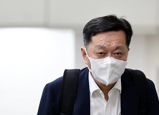 정진상 전 더불어민주당 당대표실 정무조정실장이 지난해 본인의 뇌물 재판에 출석하는 모습. 연합뉴스