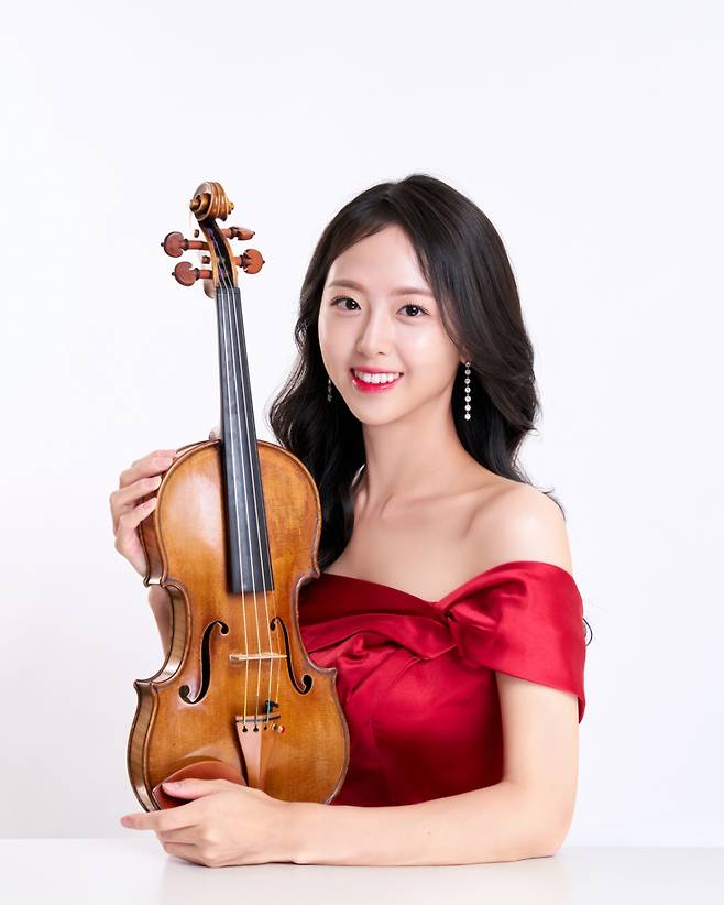 '사람을 살리는 연주가'로 활동하고 있는 바이올리니스트 김빛날윤미씨./사진제공=김빛날윤미씨.