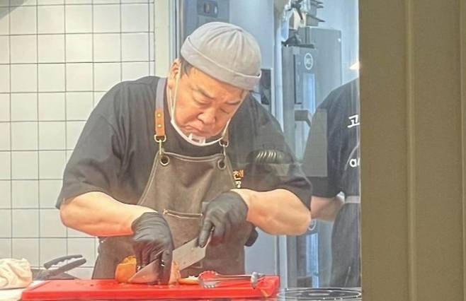 논란에 휩싸인 백종원의 근황이 전해졌다. /사진=온라인커뮤니티 캡처
