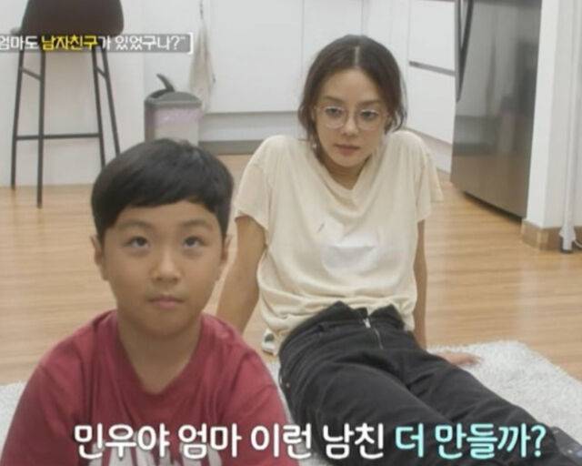 채림은 제주도에서 아들과 함께 행복한 일상을 보내고 있다. / E채널 '솔로라서' 캡처