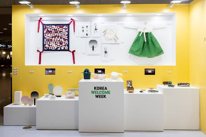 인천공항 웰컴센터 온고지신 생활용품예술품들