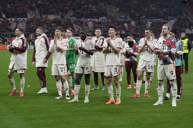 바이에른 뮌헨이 긴축 재정에 돌입할 것으로 보인다. 독일 매체 스포르트1과 빌트 등은 팀의 재정 상태가 과거만큼 안정적이지 않다는 점에 주목했다. 자연스레 자생력 증진 방안이 화두로 떠올랐다. AP뉴시스