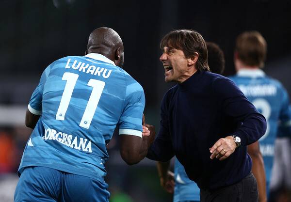 ▲ 토트넘 홋스퍼에서 중도 경질됐던 누누 산투(사진 위) 노팅엄 포레스트 감독과 안토니오 콘테(사진 아래) 나폴리 감독. ⓒ연합뉴스/REUTERS