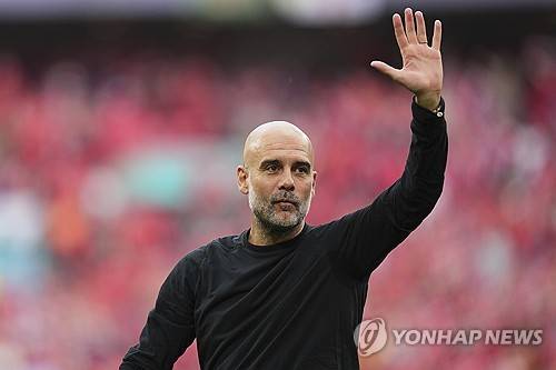 펩 과르디올라 감독이 이끄는 맨체스터 시티가 28일(한국시각) 영국 런던에 있는 웸블리 스타디움에서 열린 노팅엄 포레스트와의 FA컵 준결승전에서 2-0으로 승리했다.&nbsp;  프리미어리그에서 돌풍을 일으키는 노팅엄을 컵대회에서 만난 맨시티는 돌풍을 잠재우며 결승 진출에 성공했다. 맨시티는 지난 세 시즌 연속 결승전에 진출하면서 두 시즌 만에 우승 도전에 나선다. 연합뉴스