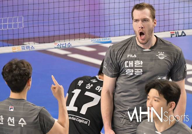 링컨 윌리엄스(우측)