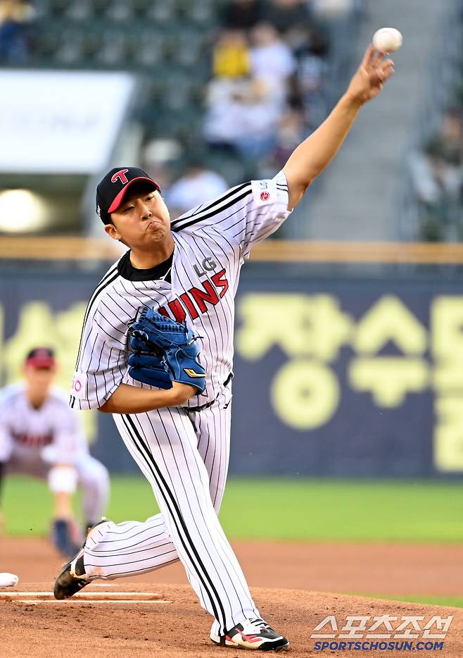 23일 잠실야구장에서 열린 NC와 LG의 경기, LG 선발투수 송승기가 역투하고 있다. 잠실=허상욱 기자wook@sportschosun.com/2025.04.23/