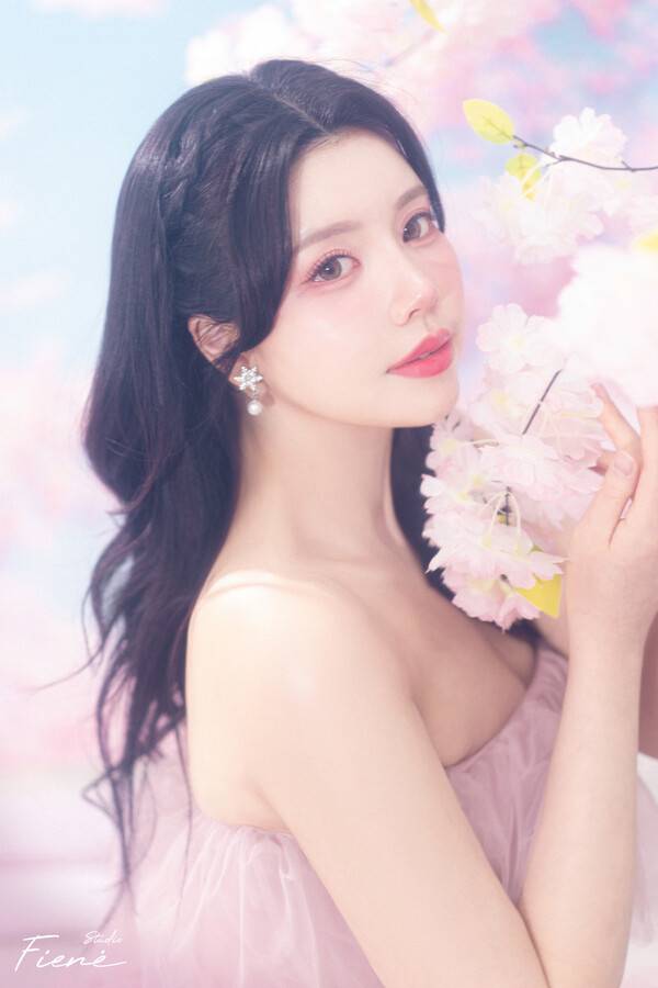 배우 겸 모델 선지애.