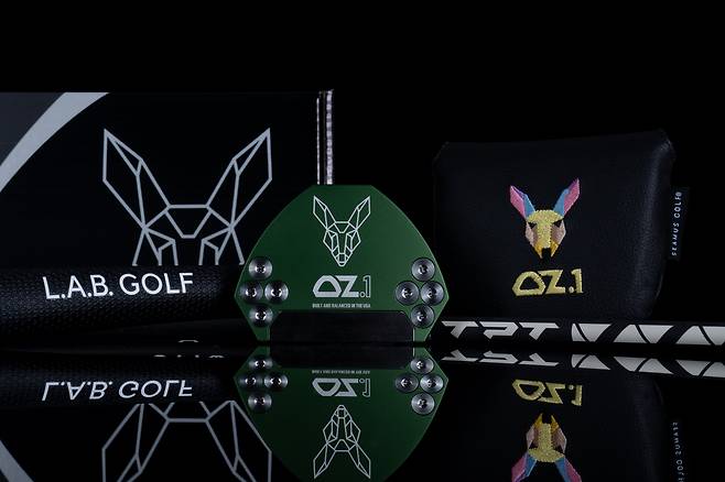 랩골프의 애덤 스콧 리미티드 에디션.