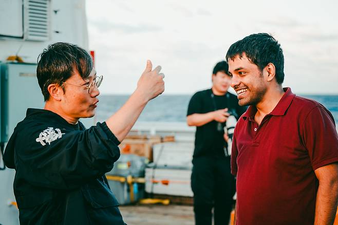 바다로 승선조사를 나선 남성현(왼쪽) 서울대 교수와 파니니 박사./파니니 박사