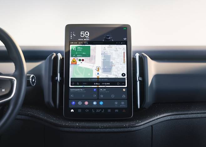 볼보 EX30 5G 기반 차세대 인포테인먼트 플랫폼.