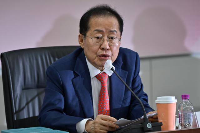 홍준표 국민의힘 대선 후보가 28일 서울 여의도 중소기업중앙회에서 열린 중소기업인과의 정책간담회에서 발언하고 있다. 하상윤 기자