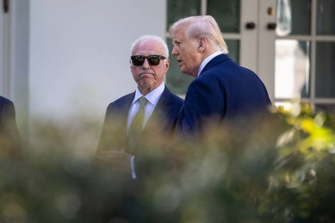 28일(현지시간) 도널드 트럼프 미국 대통령이 백악관 내 행사를 진행하며 발언하고 있다.  <EPA 연합뉴스>